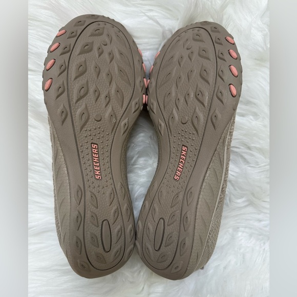 Skechers Taupe Women's Shoes - Picture 8 of 9